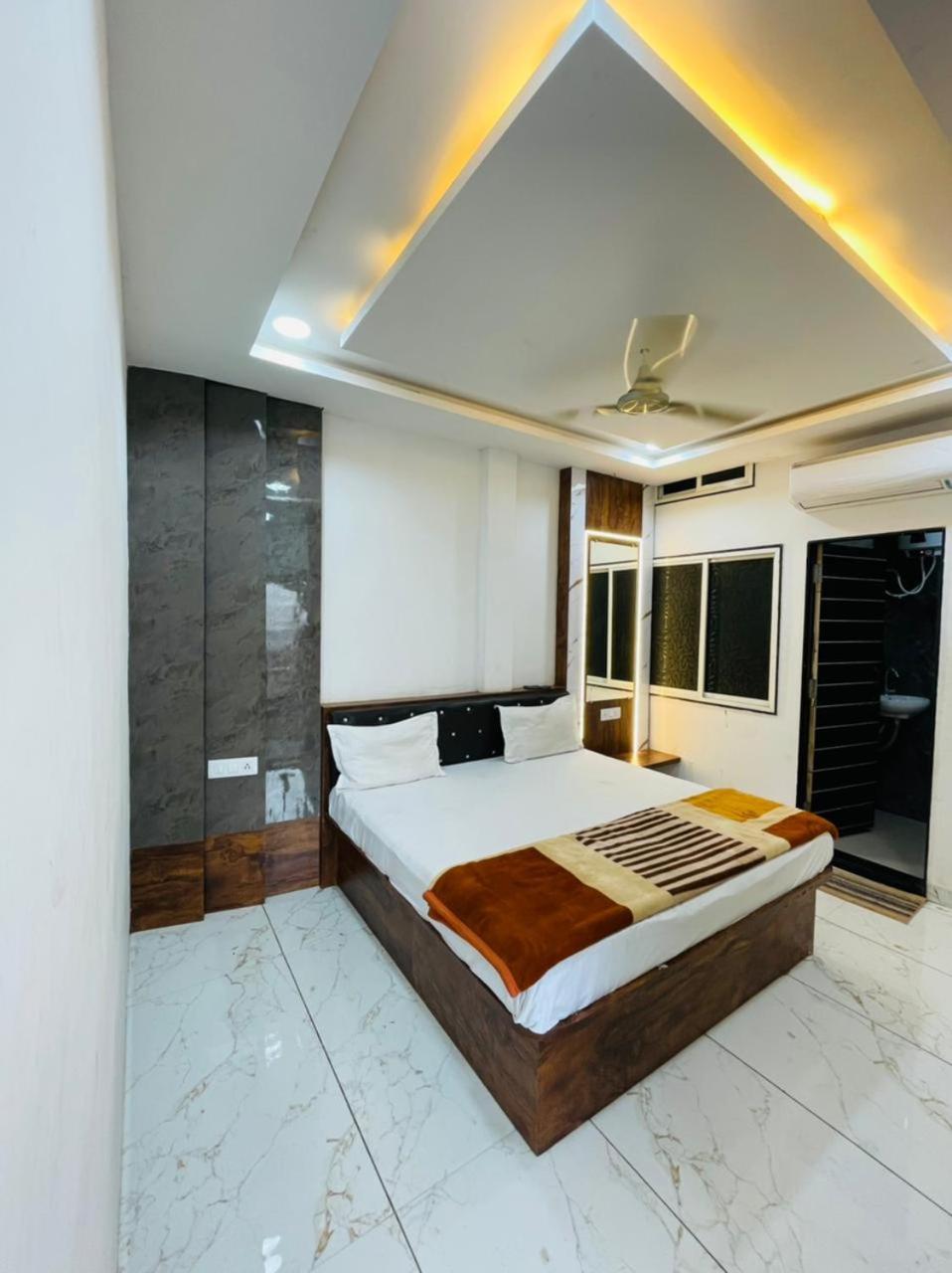 Hotel Shree Shyam Sharnam Godarpura Bagian luar foto