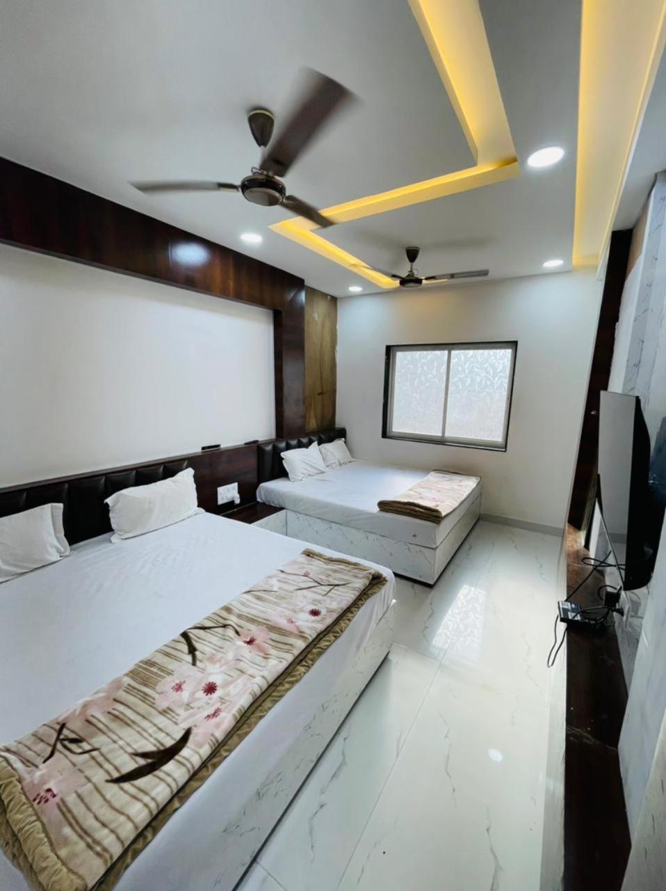 Hotel Shree Shyam Sharnam Godarpura Bagian luar foto
