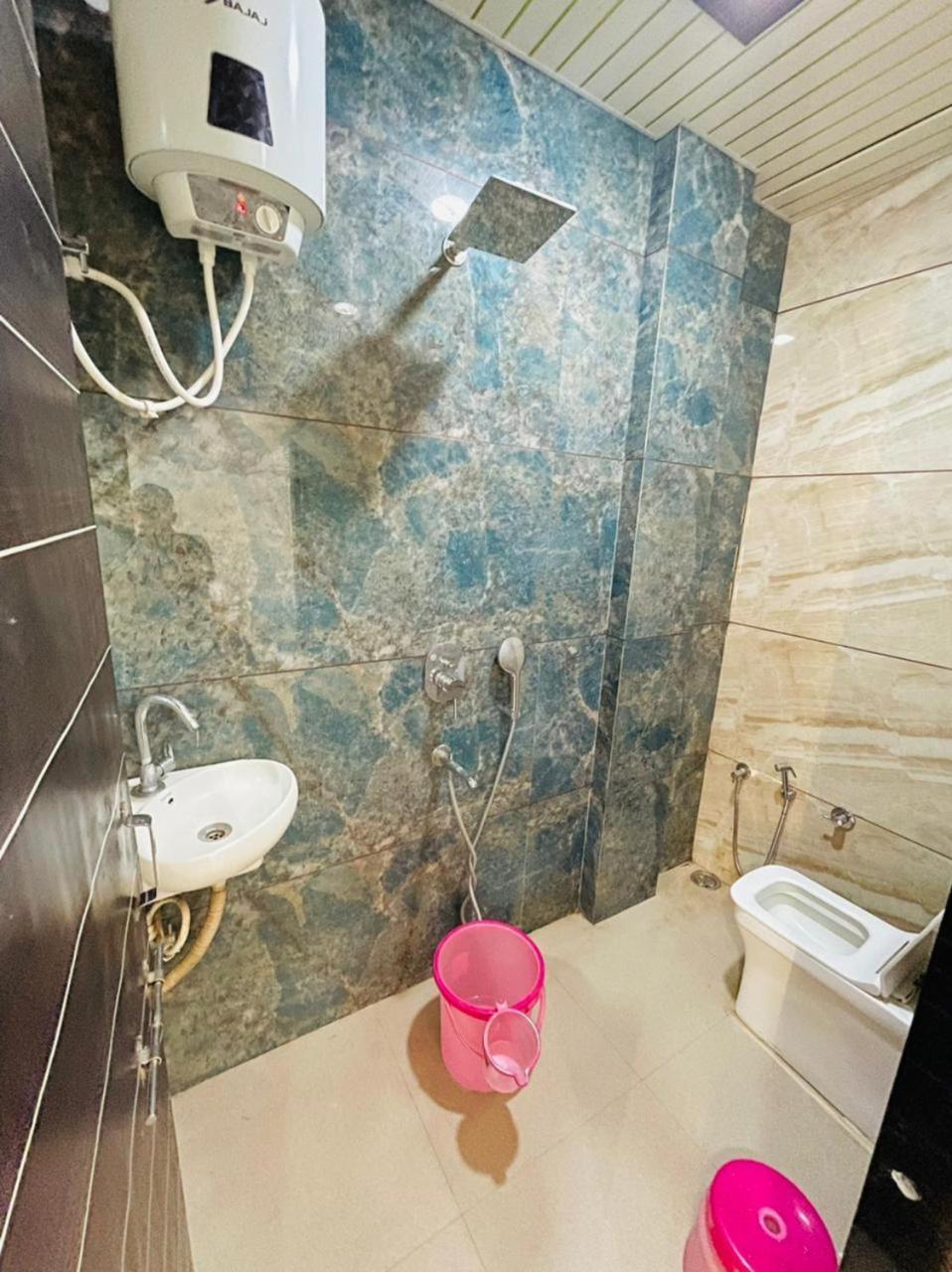 Hotel Shree Shyam Sharnam Godarpura Bagian luar foto