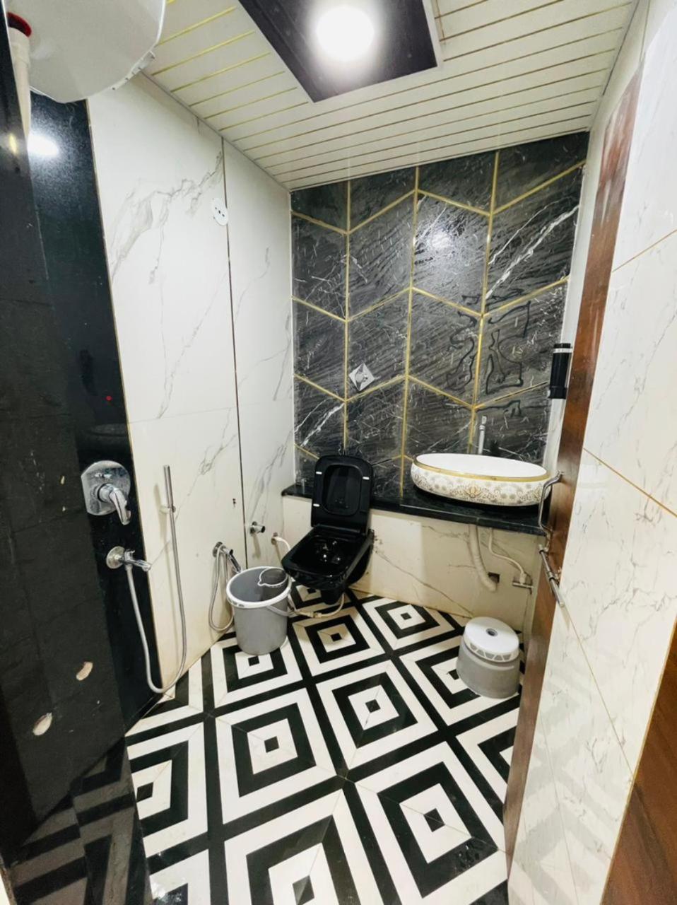 Hotel Shree Shyam Sharnam Godarpura Bagian luar foto
